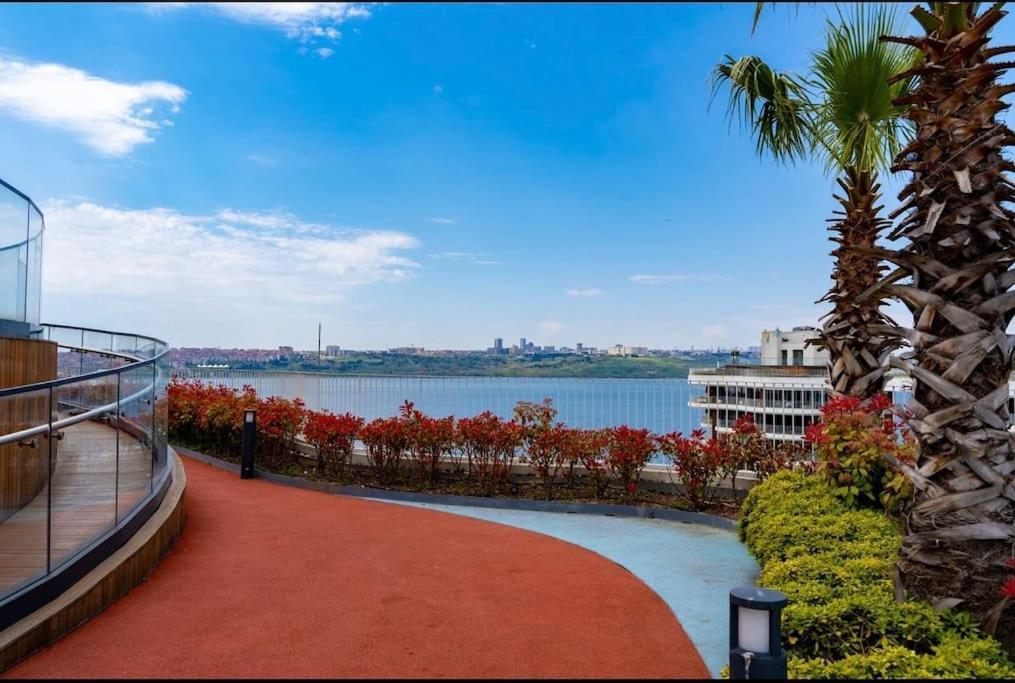 Golden Stones House Sea And Lake View Istanbul Exterior foto