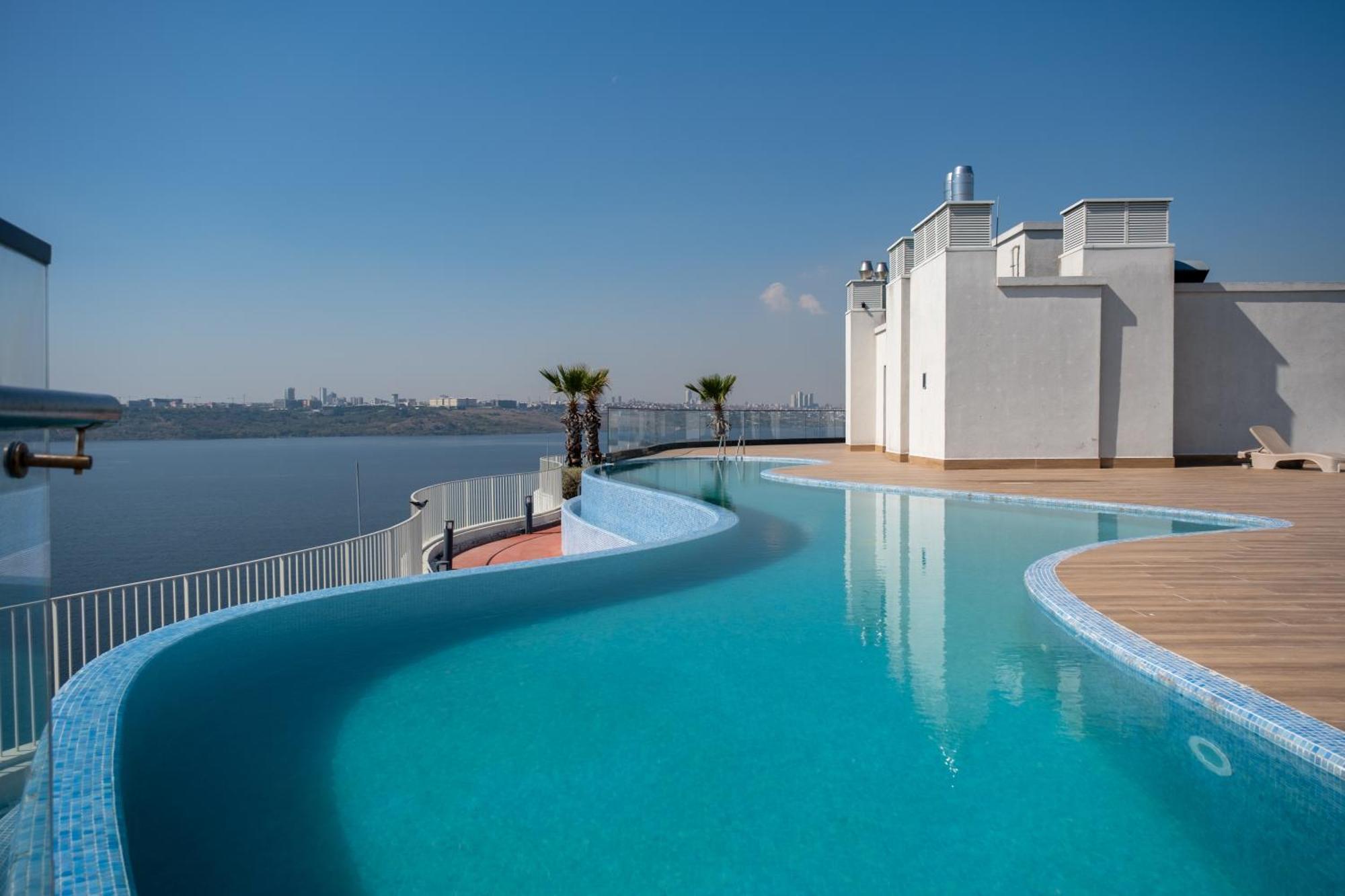 Golden Stones House Sea And Lake View Istanbul Exterior foto